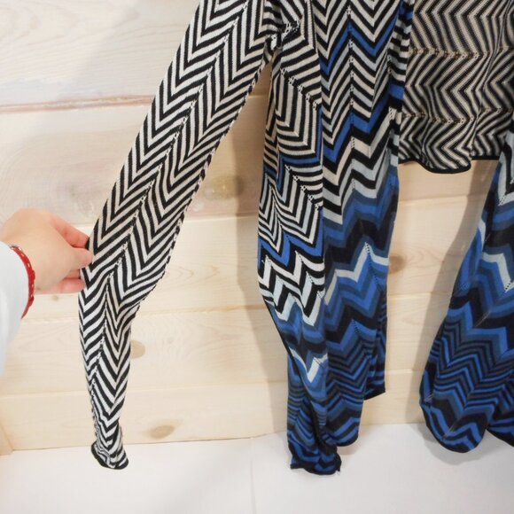 BCBG Maxazria Women's L Silk Blend Cardigan Wrap Knit Chevron Stripes Open Front - Picture 2 of 10